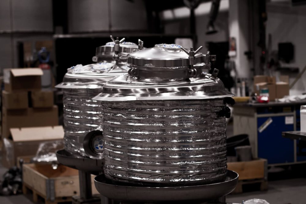 Stainless steel tank with jacket for the chemical industry