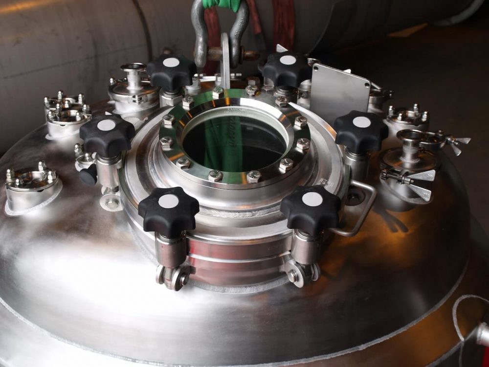 Steel tank for chemical